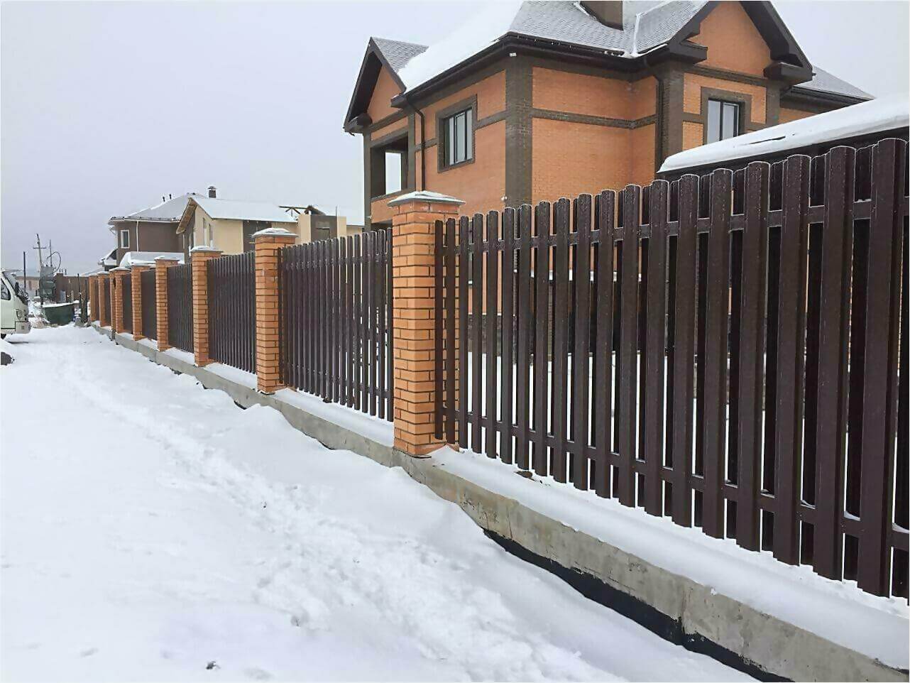 Забор из штакетника 95м фото1 в Казахстане