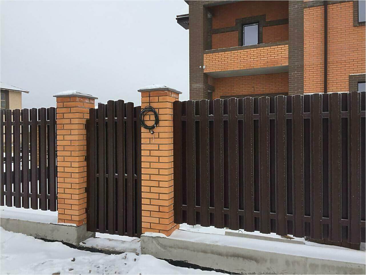 Забор из штакетника 95м фото2 в Казахстане