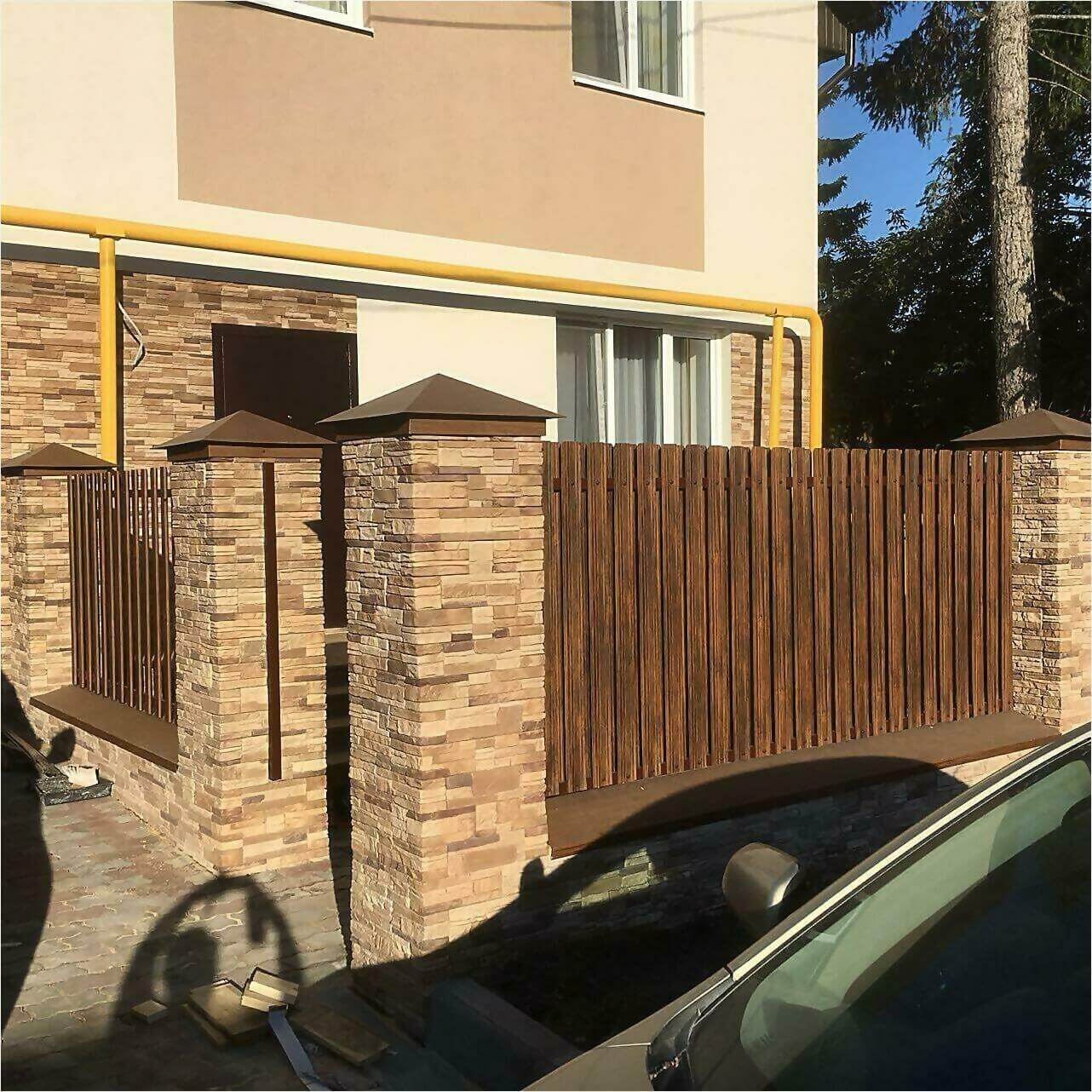 забор из штакетника 70м каштан фото3 в Казахстане