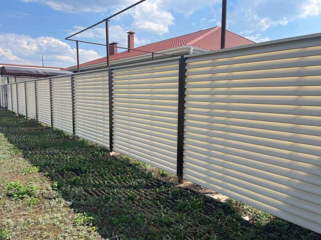 Забор из ламелей Еврожалюзи 25м RAL1015/1015 Слоновая Кость двусторонний фото 2 в Казахстане