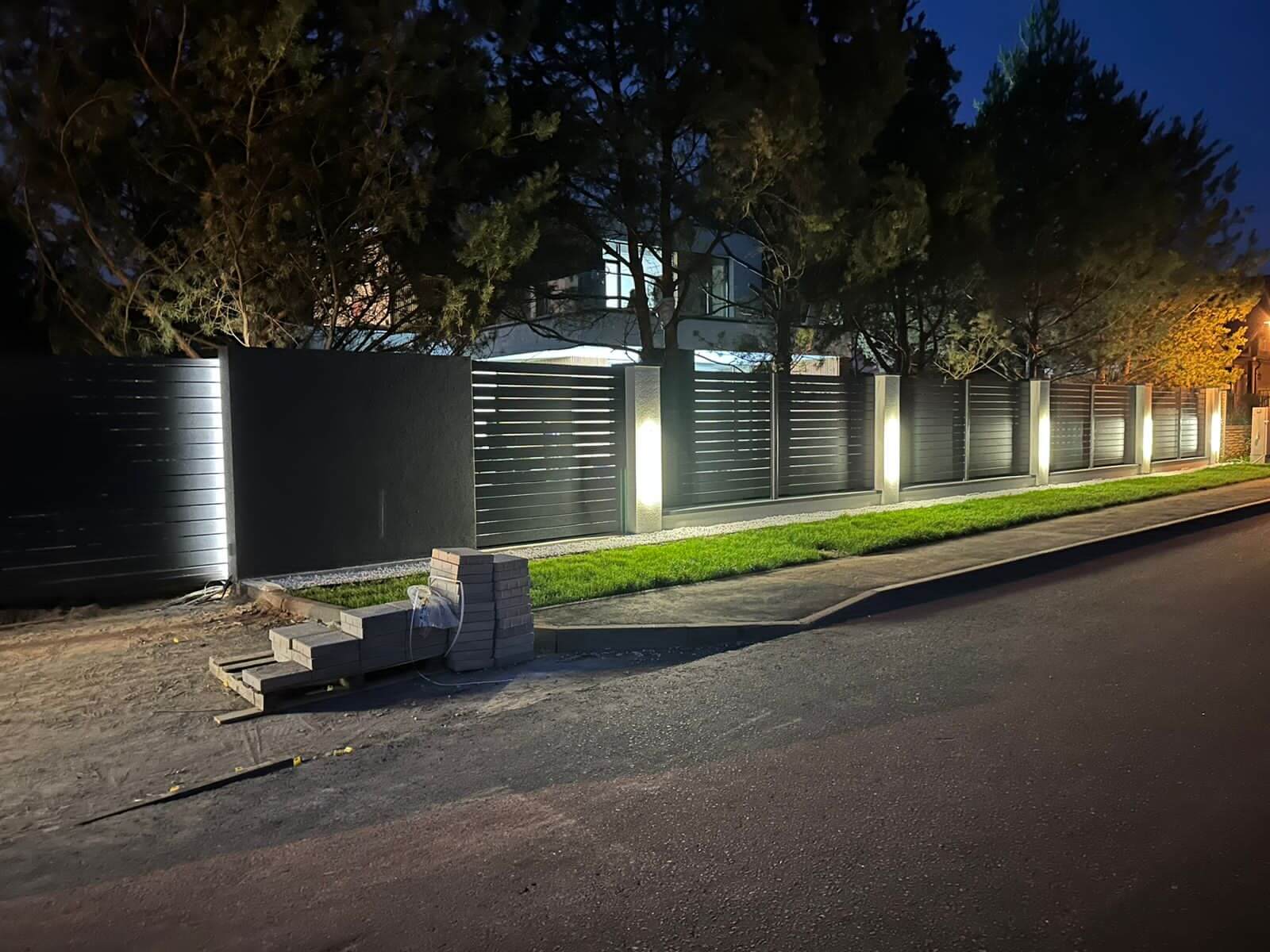 Забор-ранчо из металлопланкена 36м RAL7024 Серый Графит фото 11 в Казахстане
