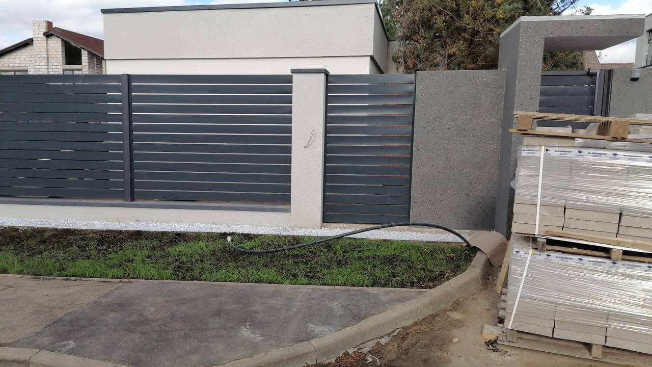 Забор-ранчо из металлопланкена 36м RAL7024 Серый Графит фото 8 в Казахстане