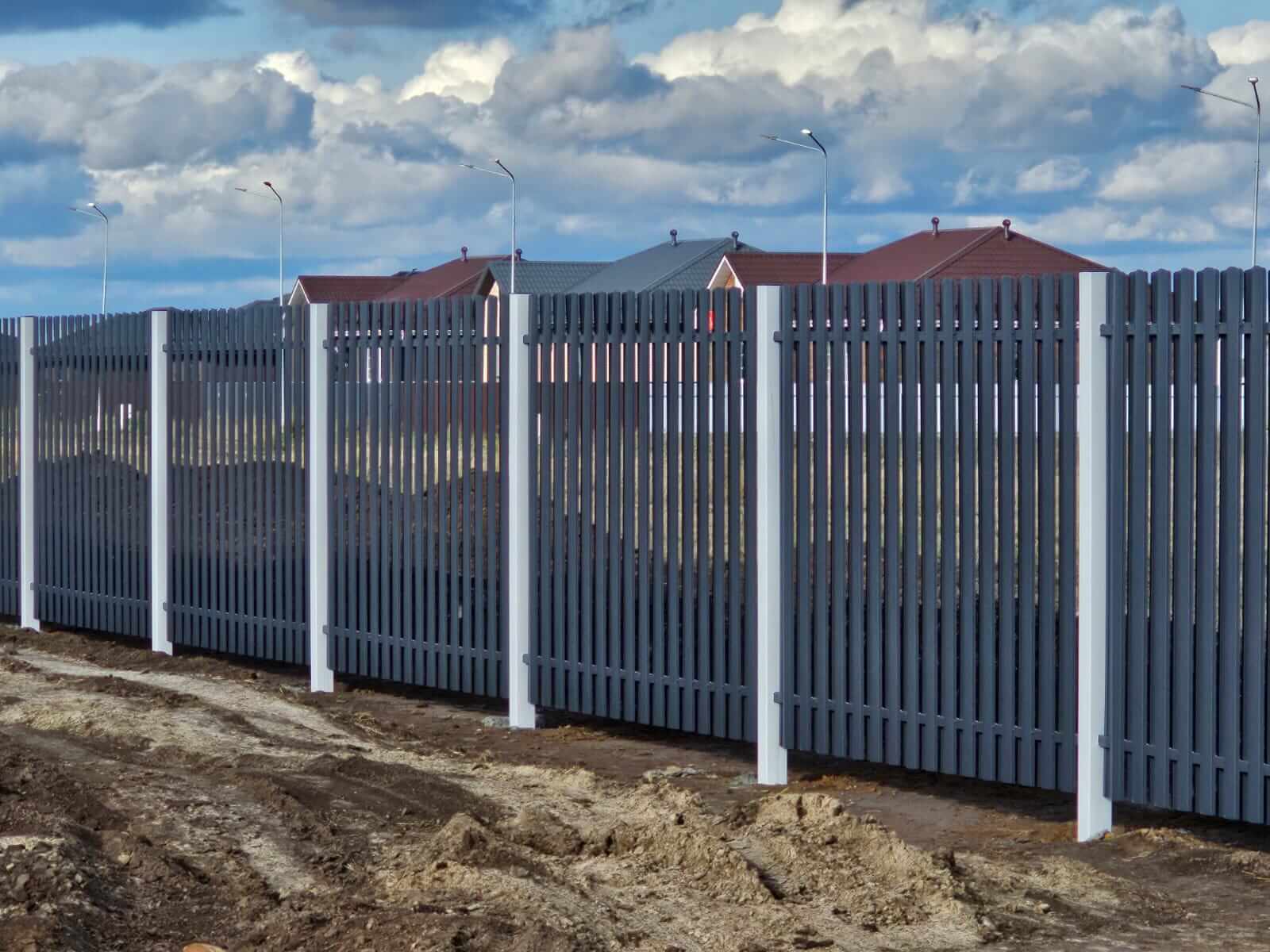 Забор из евроштакетника 234м RAL7024/7024 Серый Графит двусторонний в Казахстане