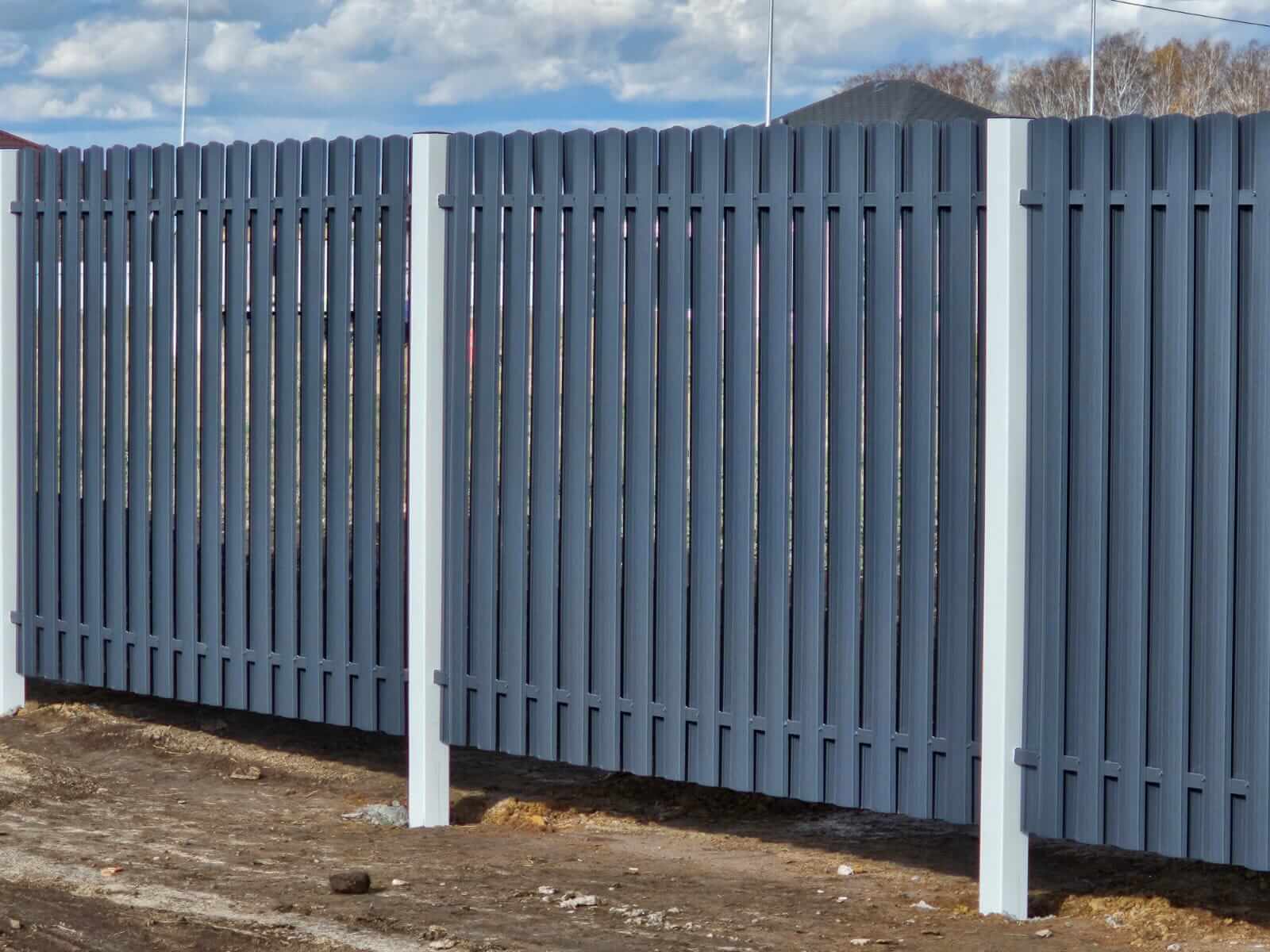 Забор из евроштакетника 234м RAL7024/7024 Серый Графит двусторонний фото 1 в Казахстане