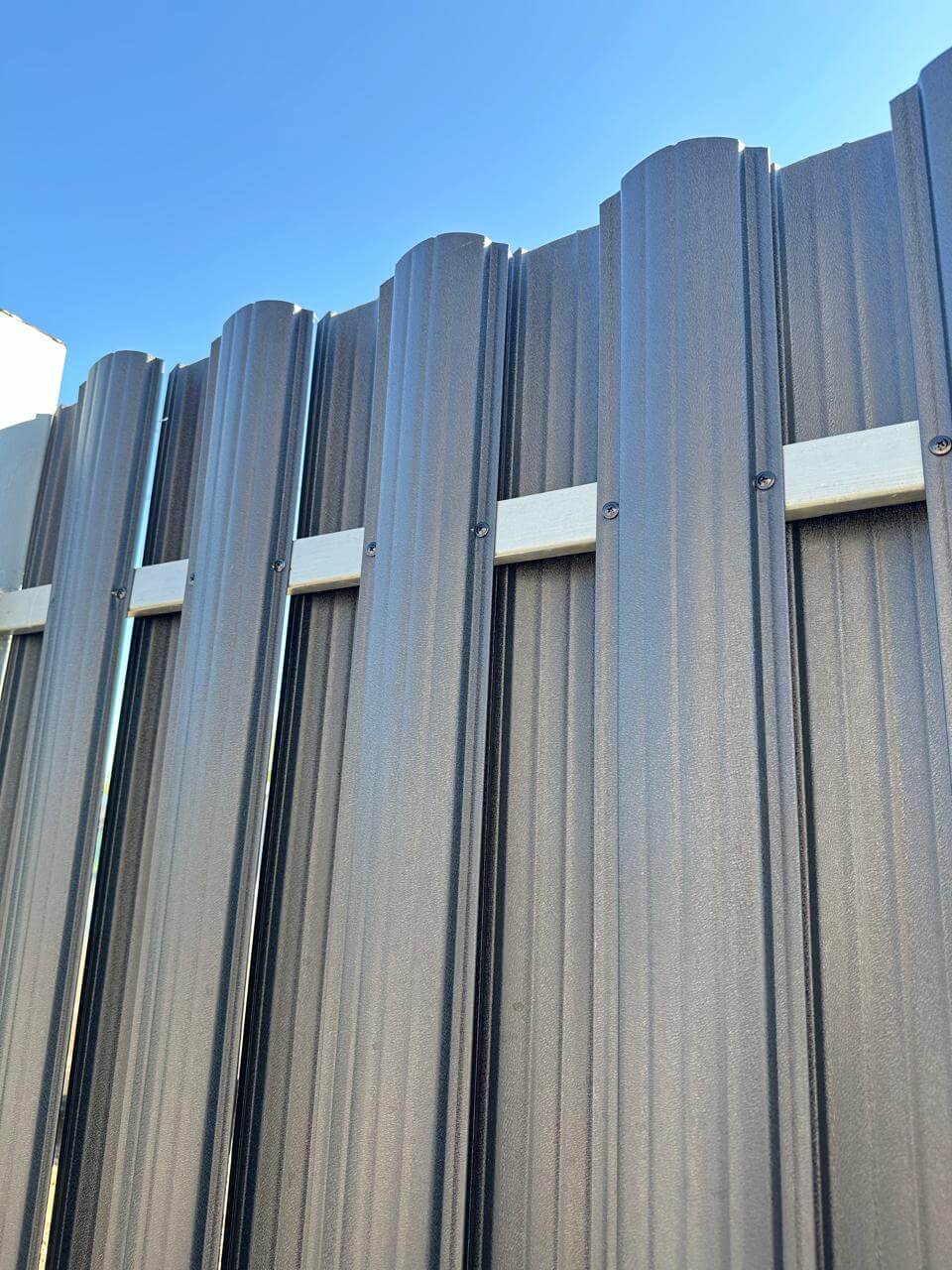Забор из евроштакетника 34м RAL9005/9005 Черный МАТТЕ двусторонний фото 3 в Казахстане