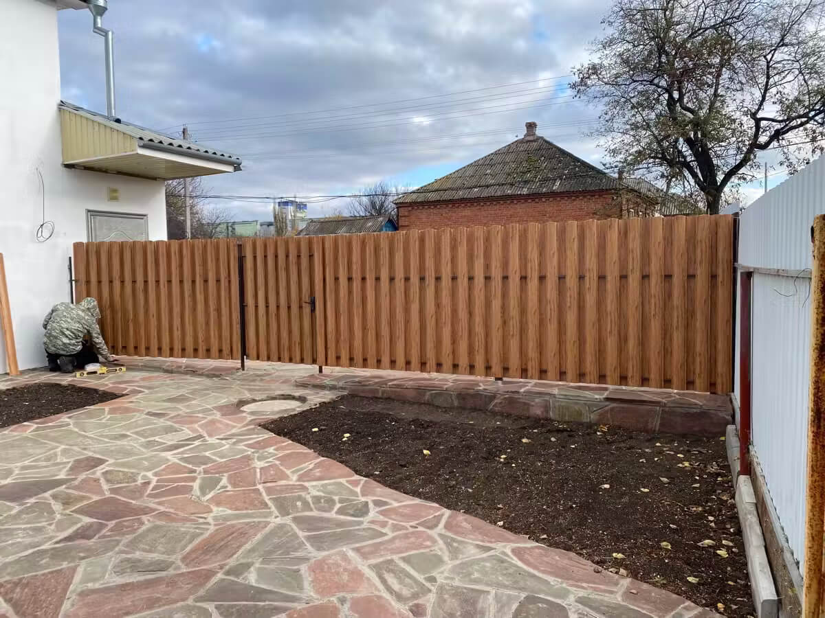 Забор из евроштакетника 7м Кипарис 2хPrintech двусторонний в Казахстане