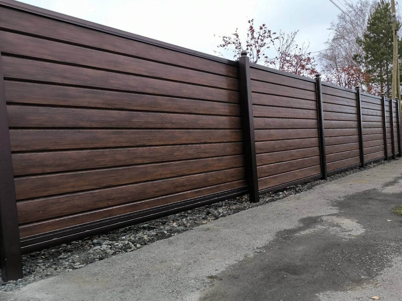 Забор из металлосайдинга Евро-Брус 46м Античное Дерево Принтек фото 5 в Казахстане