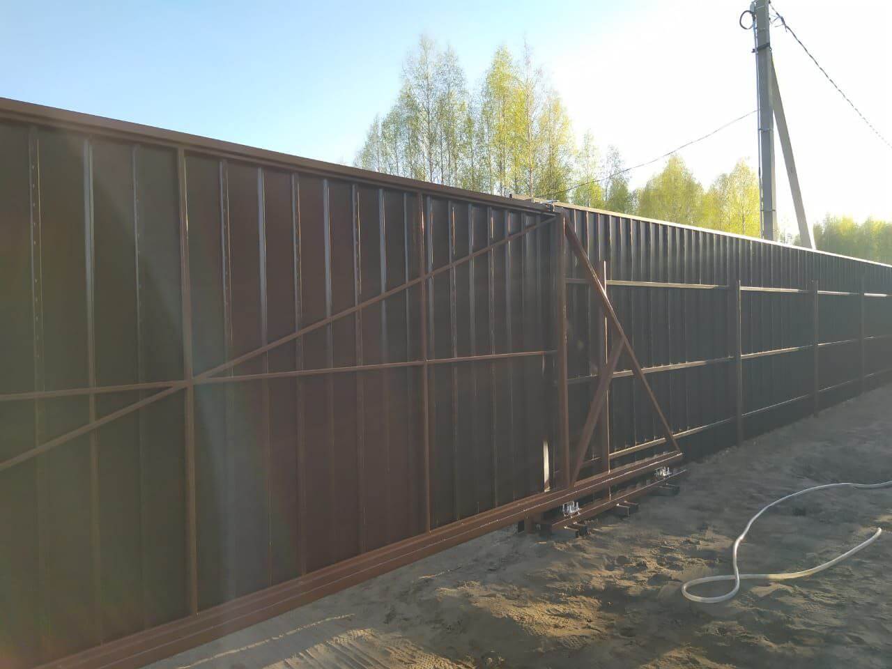 Забор из металлосайдинга ЕВРО-БРУС 25м Темный Каштан 3D Принтек фото 4 в Казахстане