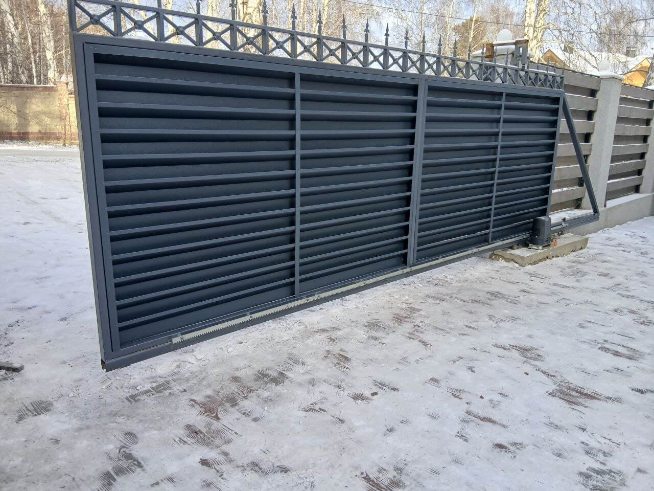 Входная группа из ламелей Хай-Тек RAL7024/7024 Серый Графит двусторонний МАТТЕ фото 8 в Казахстане