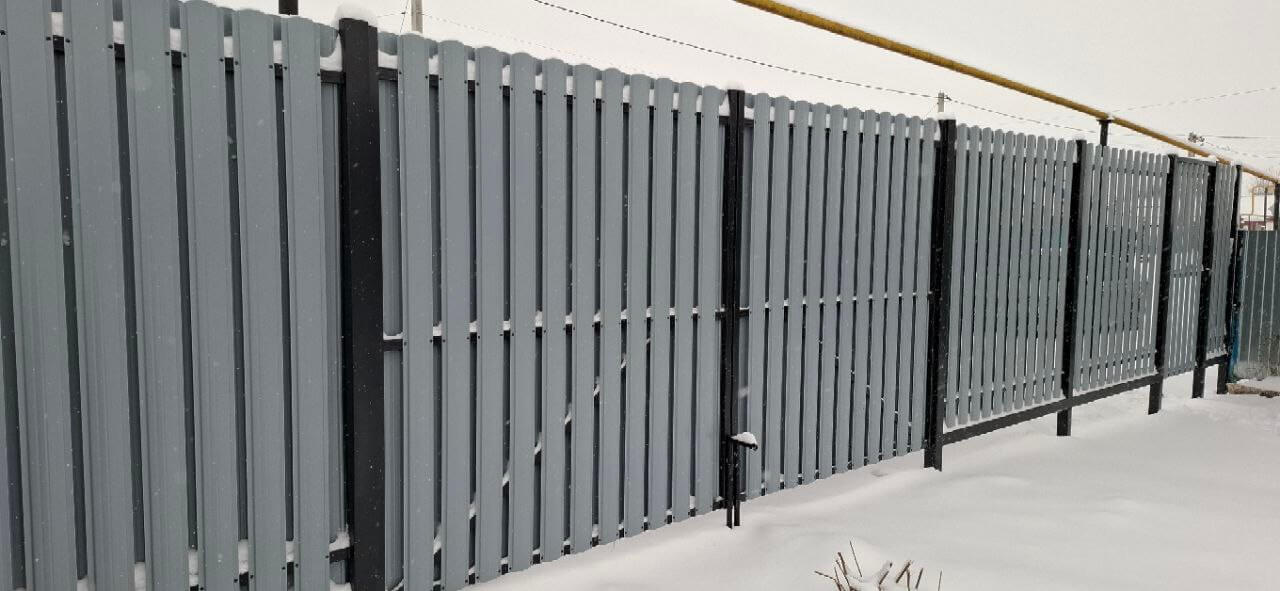 Забор из евроштакетника 27м RAL7024 Серый Графит МАТТЕ фото 3 в Казахстане