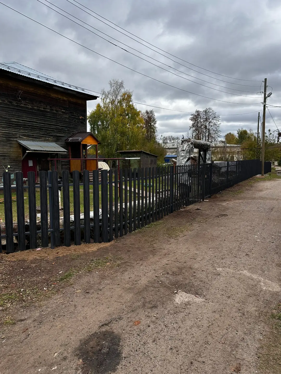 Забор из евроштакетника 63м Черное Дерево 3D Принтек фото 3 в Казахстане