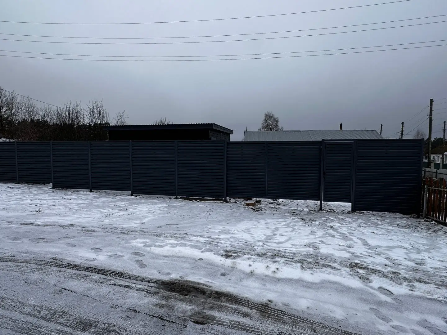 Забор-жалюзи из ламелей Хай-Тек 20м RAL7024/7024 Серый Графит двусторонний МАТТЕ фото 1 в Казахстане