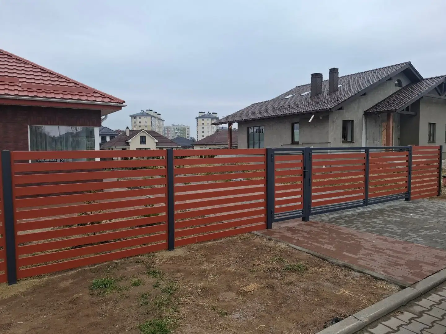 Забор-ранчо из металлопланкена 18м RAL8004 Терракотовый в Казахстане