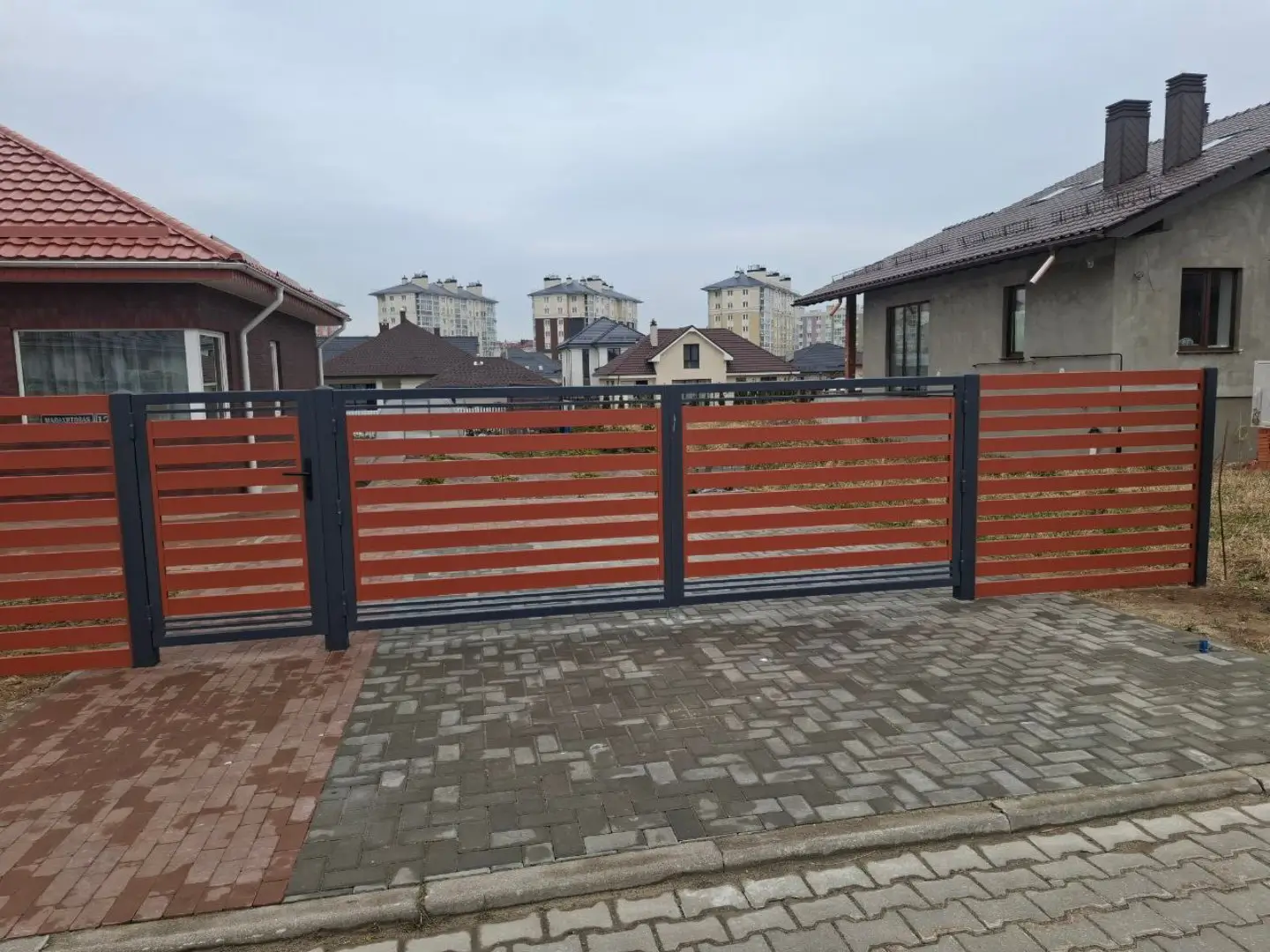 Забор-ранчо из металлопланкена 18м RAL8004 Терракотовый фото 2 в Казахстане