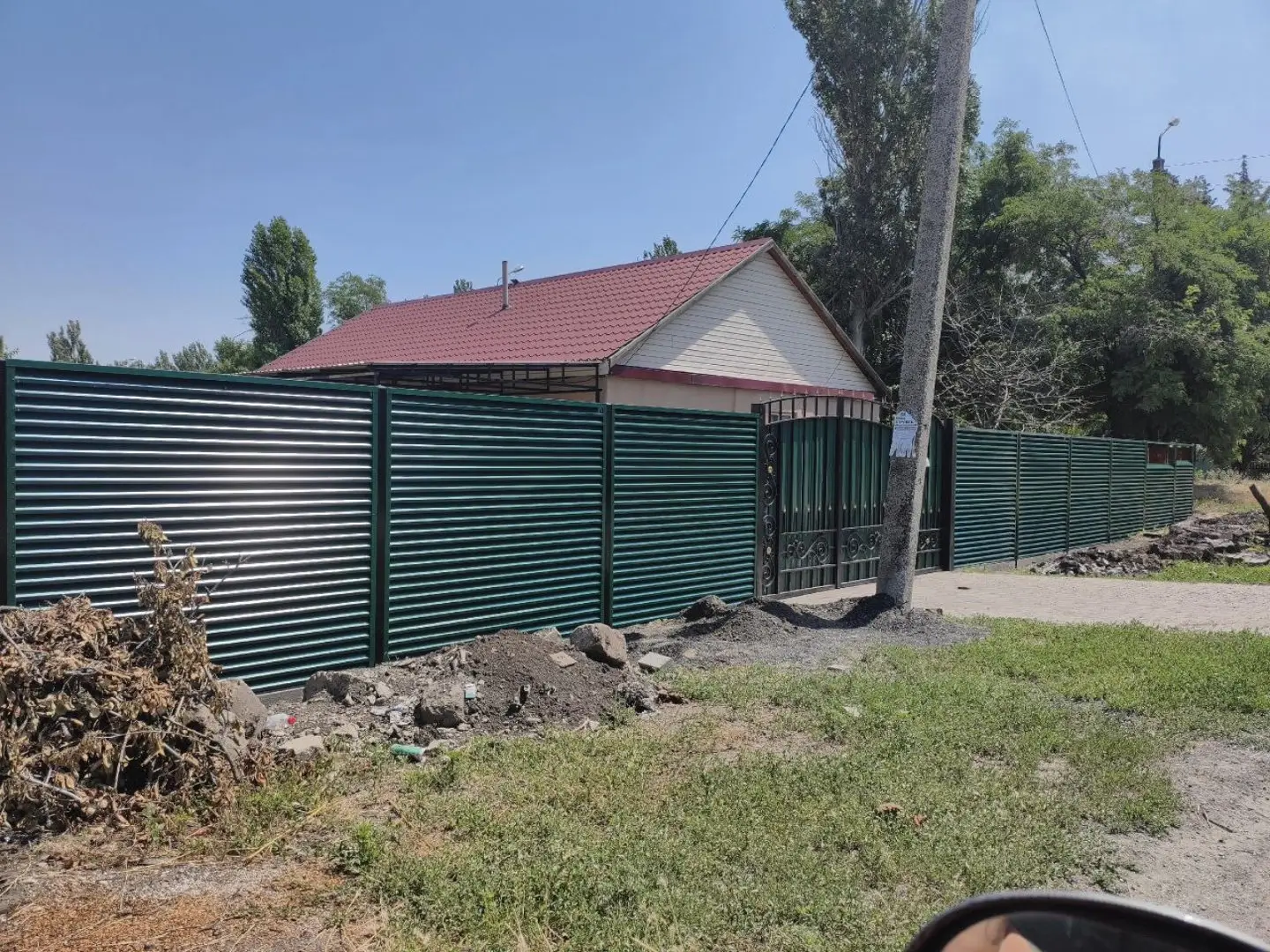 Забор-жалюзи из ламелей ЭКО-Z 24м RAL6005 Зеленый Мох фото 3 в Казахстане